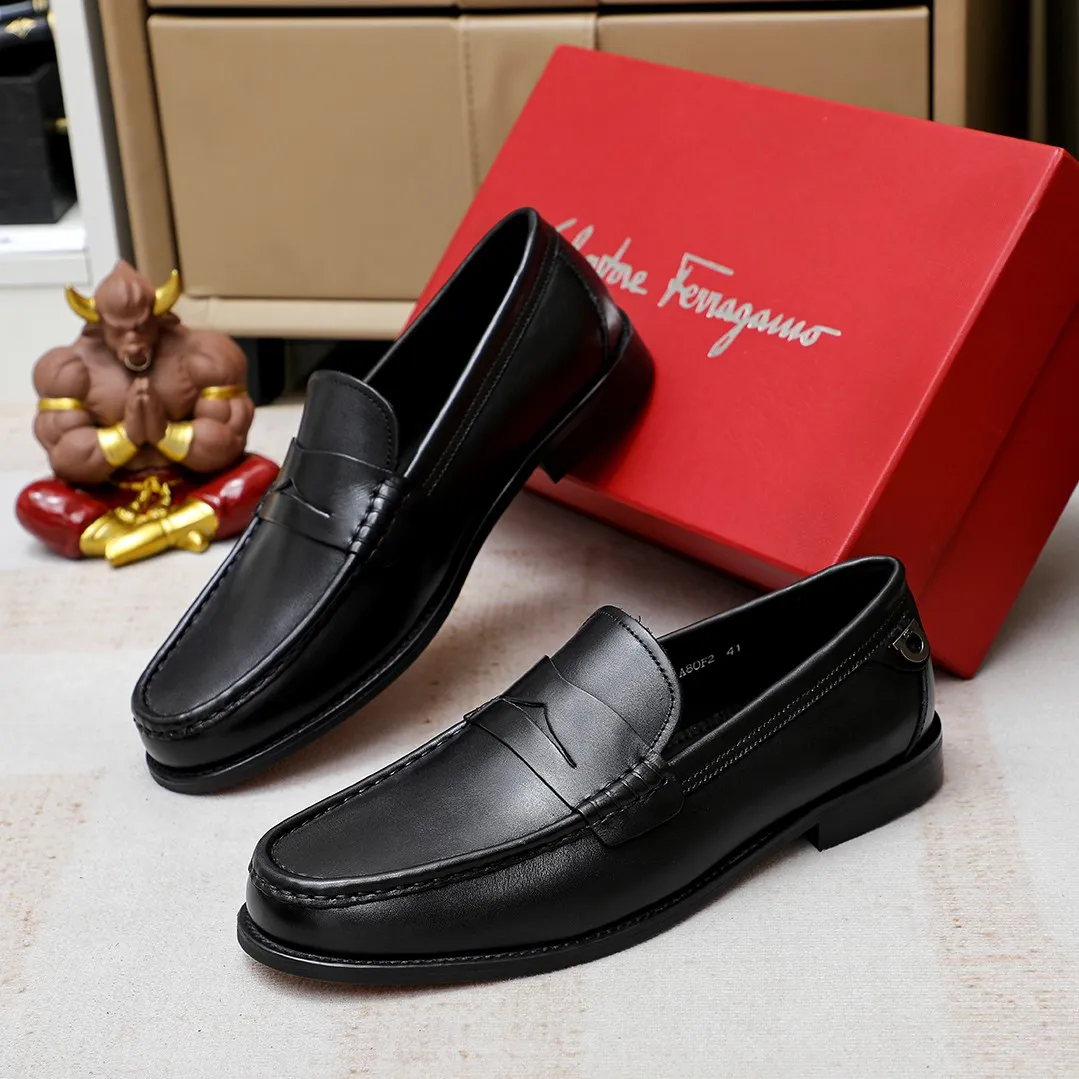 Men's shoes💰420 🔥Ferragamo's new men's casual slip-on shoes🇨🇳Official website original 1:1 mold, original quality💯Fine workmanship, high-end luxury☘The upper is made of imported Italian mercerized cow suede🌴🐑leather lining🍓Rubber wear-resistant and non-slip outsole, breathable and comfortable to wear🍍The first choice for high-end men, black, size 38-45...
